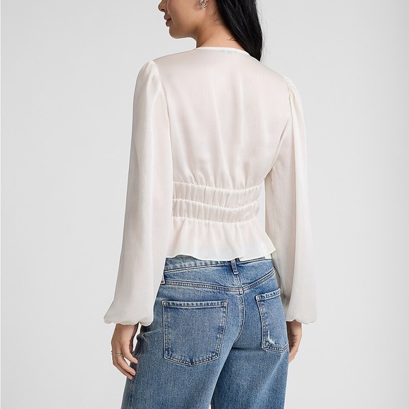 Express V-Neck Long Sleeve Smocked Tie Front Top NWT Size XL - Picture 3 of 7